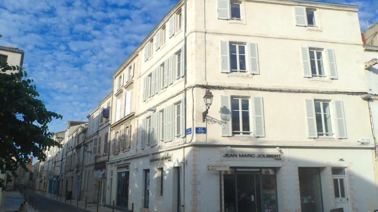 Les Halles 1 Ла-Рошель Экстерьер фото